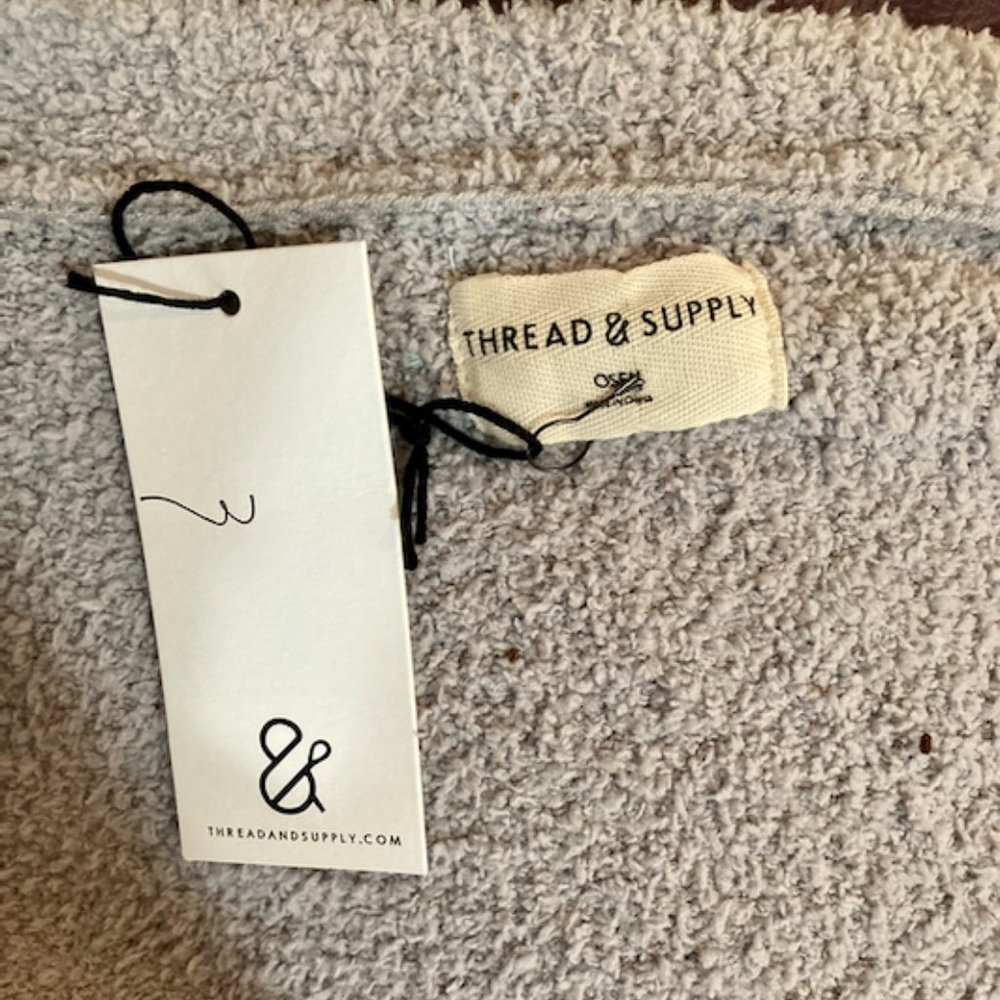 Thread & Supply Cozy Cloud Wrap-NWT, OSFM - Picture 3 of 4